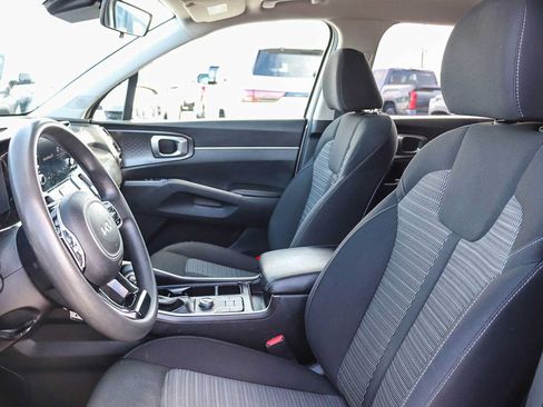 Used 2022 Kia Sorento LX FWD image 17