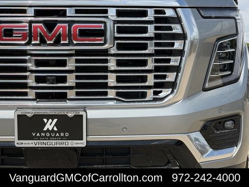 New 2026 GMC Yukon Denali w/ Denali Reserve Package AWD/4WD image 8