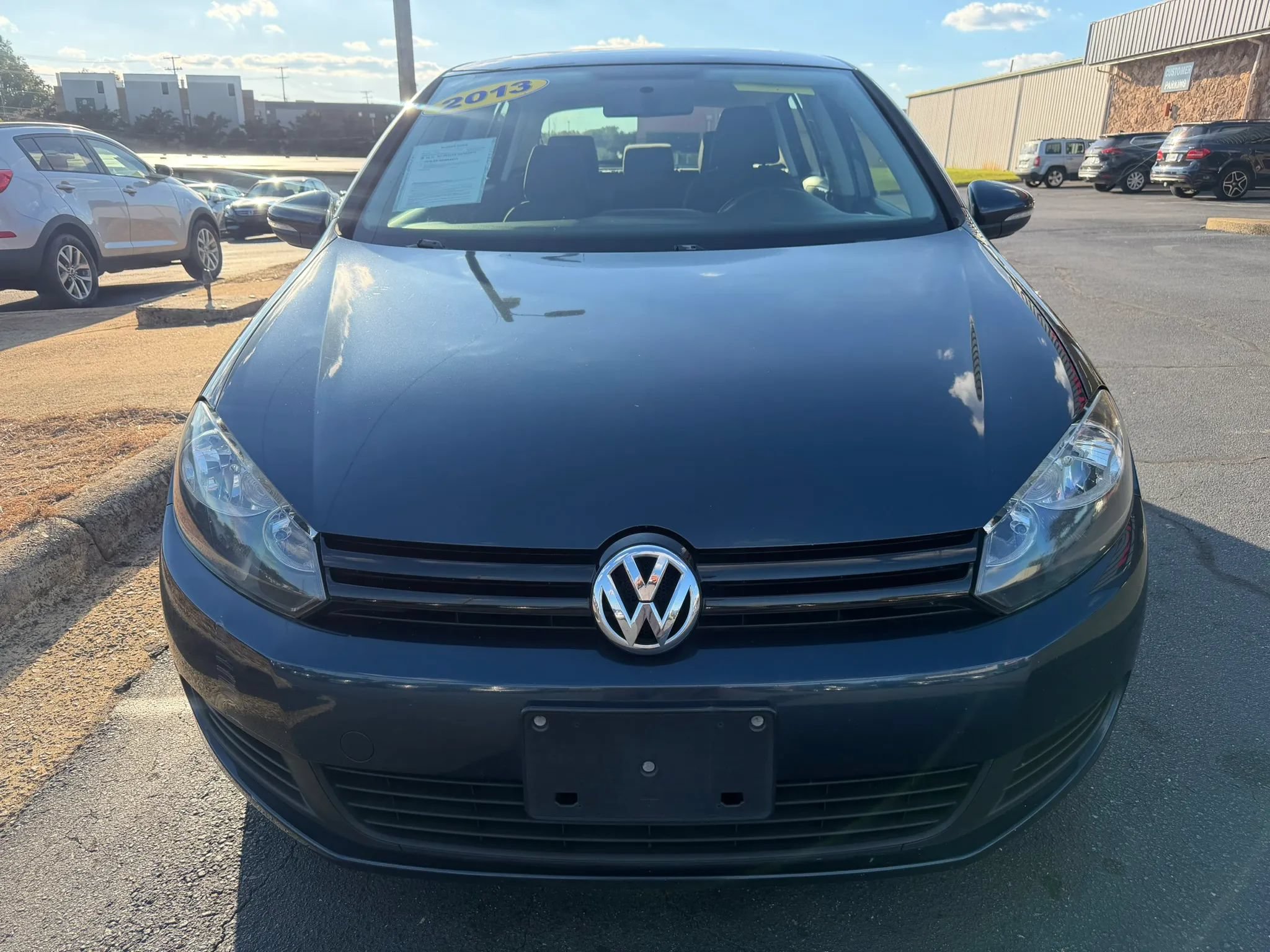 Used 2013 Volkswagen Golf 4-Door FWD image 2