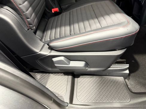 New 2026 Ford Explorer ST-Line w/ ST-Line Street Pack image 26