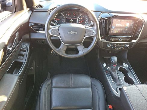 Used 2023 Chevrolet Traverse RS image 12