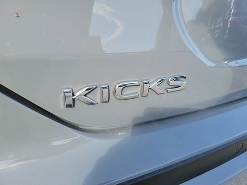 New 2024 Nissan Kicks SV w/ Interior Electronics Package image 9