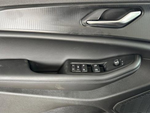 New 2025 Jeep Grand Cherokee Altitude image 8