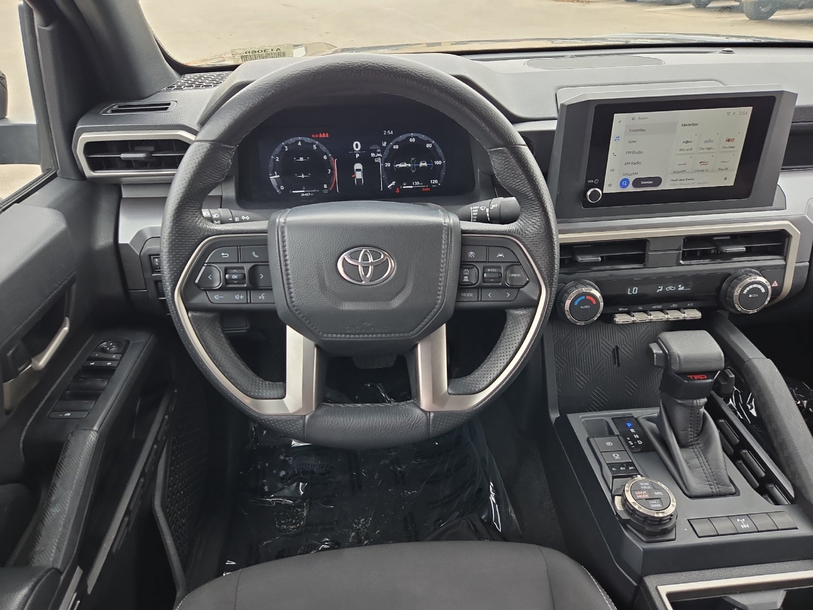 Certified 2025 Toyota Tacoma TRD Off-Road AWD/4WD image 13