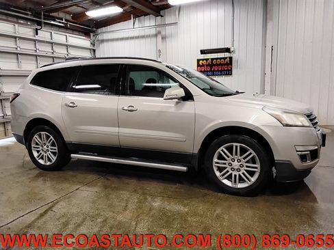 Used 2014 Chevrolet Traverse LT w/ All-Star Edition image 2