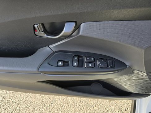 Used 2020 Hyundai Veloster Turbo image 14