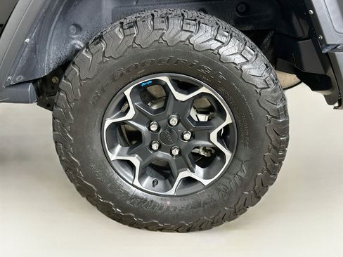 Used 2023 Jeep Wrangler Unlimited Rubicon 4xe AWD/4WD image 11