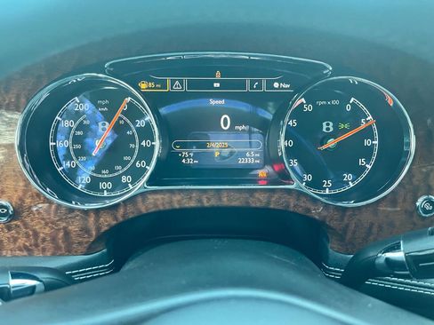 Used 2014 Bentley Mulsanne image 29