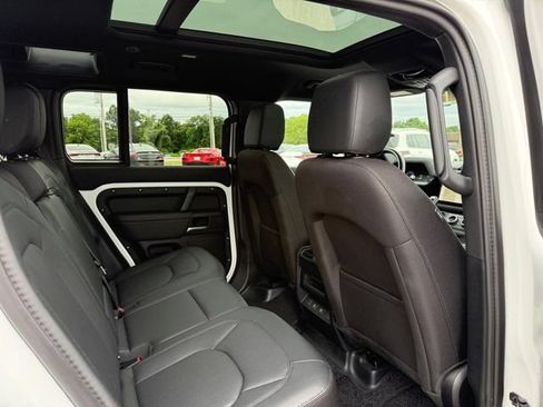 Used 2025 Land Rover Defender 110 S AWD/4WD image 13