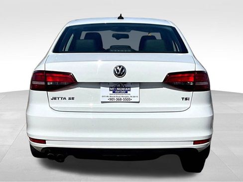 Used 2017 Volkswagen Jetta SE FWD image 6