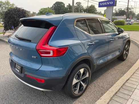 Used 2025 Volvo XC40 B5 Plus AWD/4WD image 5