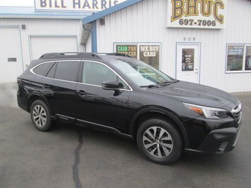 Used 2022 Subaru Outback Premium image 1