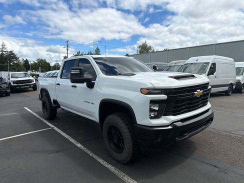 Used 2024 Chevrolet Silverado 2500 W/T w/ WT Convenience Package AWD/4WD image 3