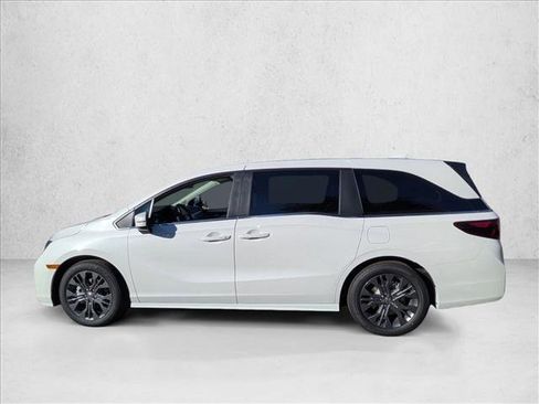 New 2026 Honda Odyssey Touring image 5