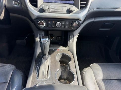 Used 2019 GMC Acadia SLT w/ LPO, Floor Liner Package FWD image 18