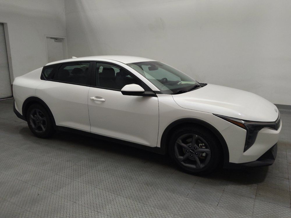 Used 2025 Kia K4 FWD image 11