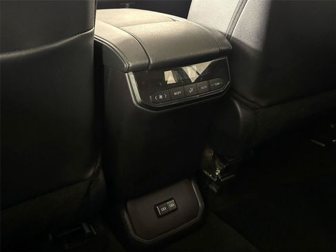 Certified 2025 Toyota Highlander XSE AWD/4WD image 35
