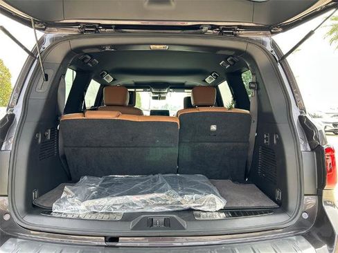 Used 2022 INFINITI QX80 Sensory w/ Cargo Package image 5