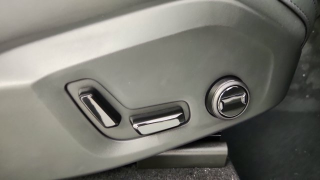 New 2026 Volvo XC90 T8 Plus w/ Protection Package AWD/4WD image 39