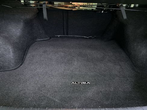 Used 2015 Nissan Altima 2.5 SL w/ Technology Package FWD image 19