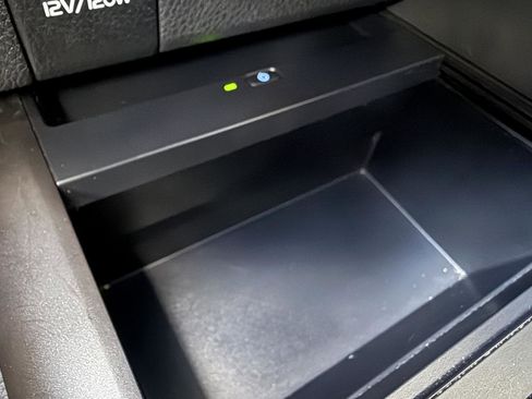 Used 2022 Toyota Camry XSE image 21