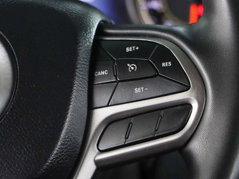 Used 2022 Jeep Cherokee Latitude Lux image 14