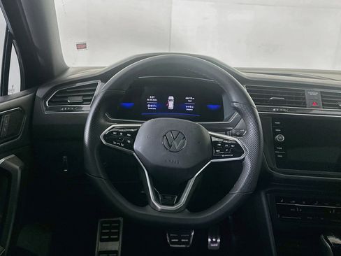 Used 2023 Volkswagen Tiguan SE R-Line FWD image 17
