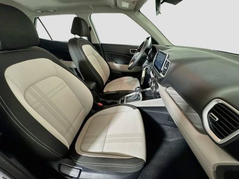 Used 2023 Hyundai Venue SEL FWD image 30