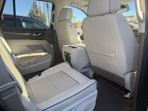 Used 2022 GMC Yukon Denali image 17