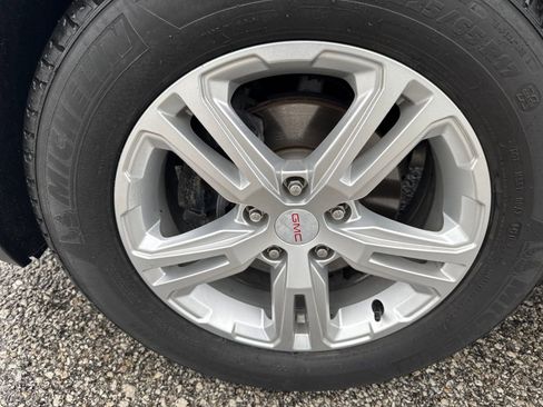 Used 2019 GMC Terrain SLE w/ Driver Convenience Package FWD image 10