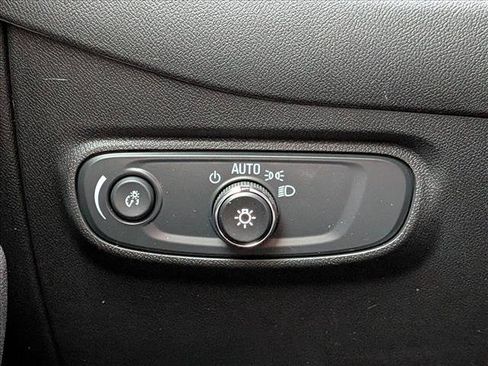 Used 2024 Chevrolet Equinox LT FWD image 15