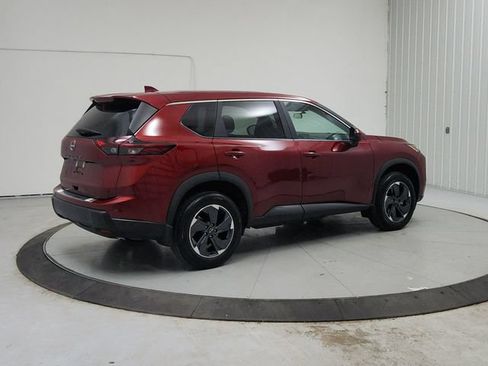 Used 2026 Nissan Rogue SV FWD image 8