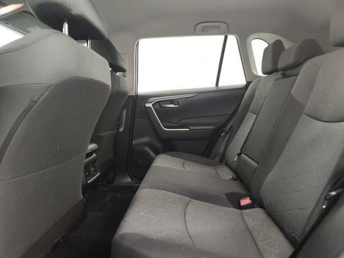Used 2021 Toyota RAV4 XLE FWD image 10