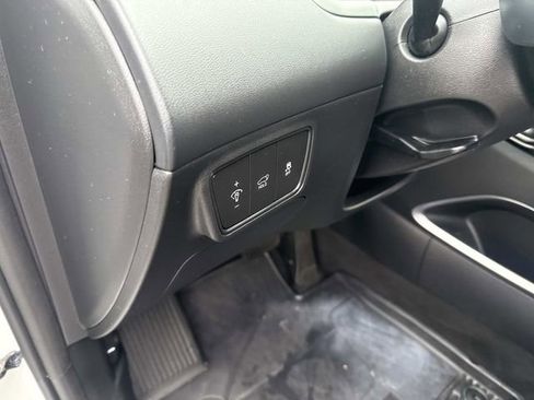 Certified 2023 Hyundai Tucson Limited w/ Winter Package image 22