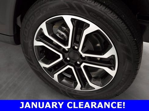 Certified 2022 Jeep Compass Limited image 11