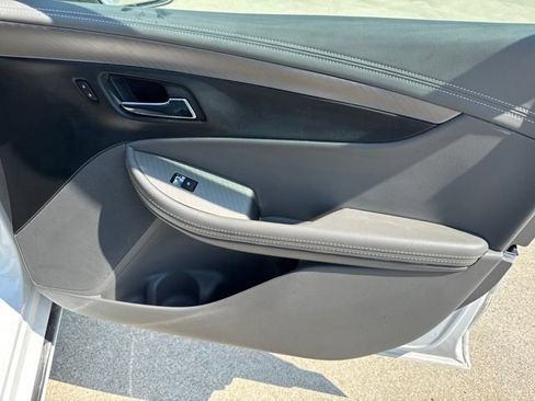 Used 2017 Chevrolet Impala LS FWD image 13