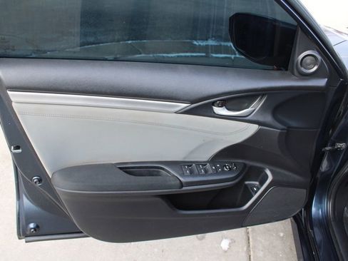 Used 2019 Honda Civic EX image 18