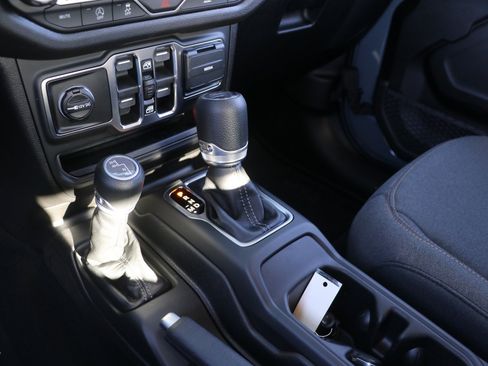New 2026 Jeep Gladiator Sport AWD/4WD image 24