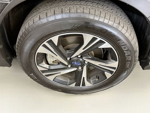 Used 2024 Subaru Crosstrek 2.0i Premium AWD/4WD image 11