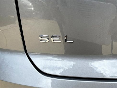 New 2025 Volkswagen Atlas Cross Sport SEL image 7