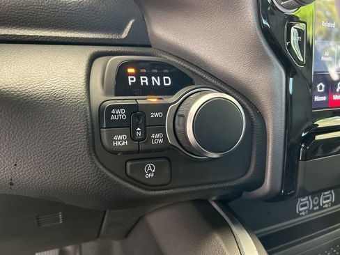 Used 2025 RAM 1500 Big Horn AWD/4WD image 8