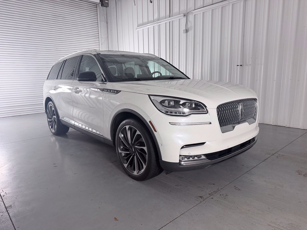Used 2020 Lincoln Aviator Reserve w/ Equipment Group 202A AWD/4WD image 3