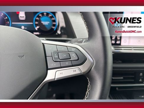 Used 2025 Volkswagen Atlas Cross Sport SE AWD/4WD image 26