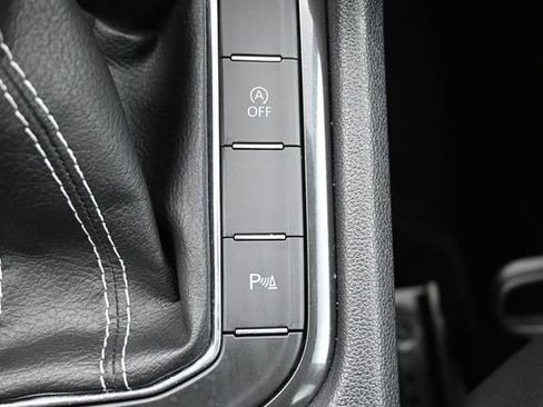 Used 2023 Volkswagen Tiguan SE R-Line FWD image 25