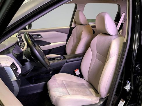 Used 2025 Nissan Rogue SV image 21