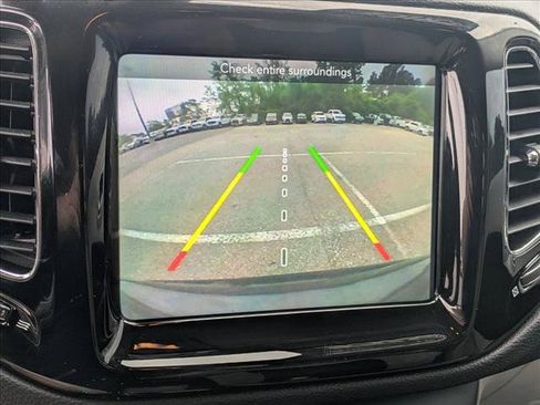Used 2018 Jeep Compass Limited w/ Safe & Security Group FWD image 13