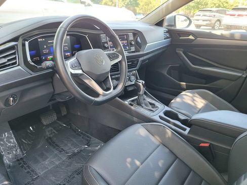 Used 2022 Volkswagen Jetta SE FWD image 11