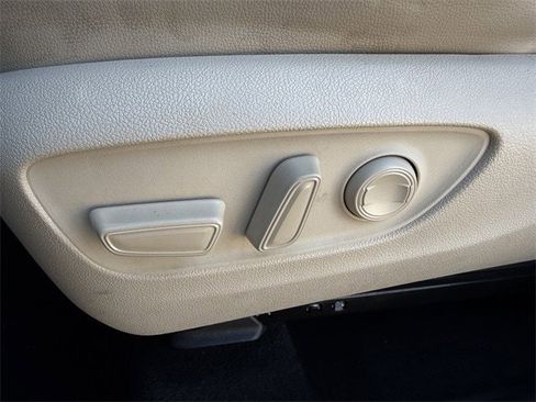 Certified 2020 Toyota Highlander Platinum image 28