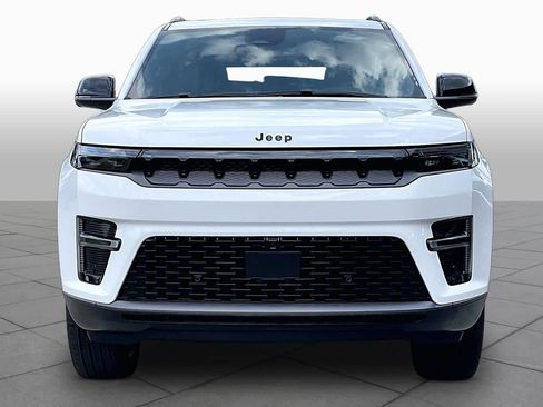 New 2026 Jeep Grand Wagoneer L Limited AWD/4WD image 3