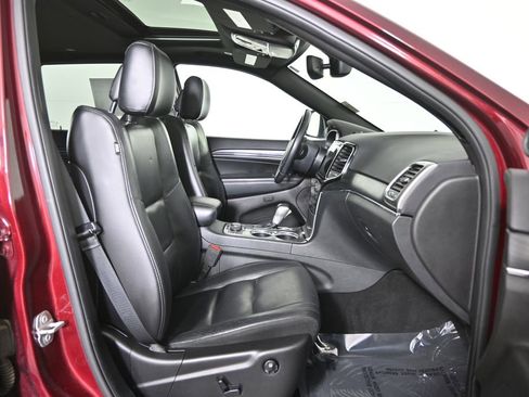 Used 2020 Jeep Grand Cherokee Limited w/ Trailer Tow Group IV image 13